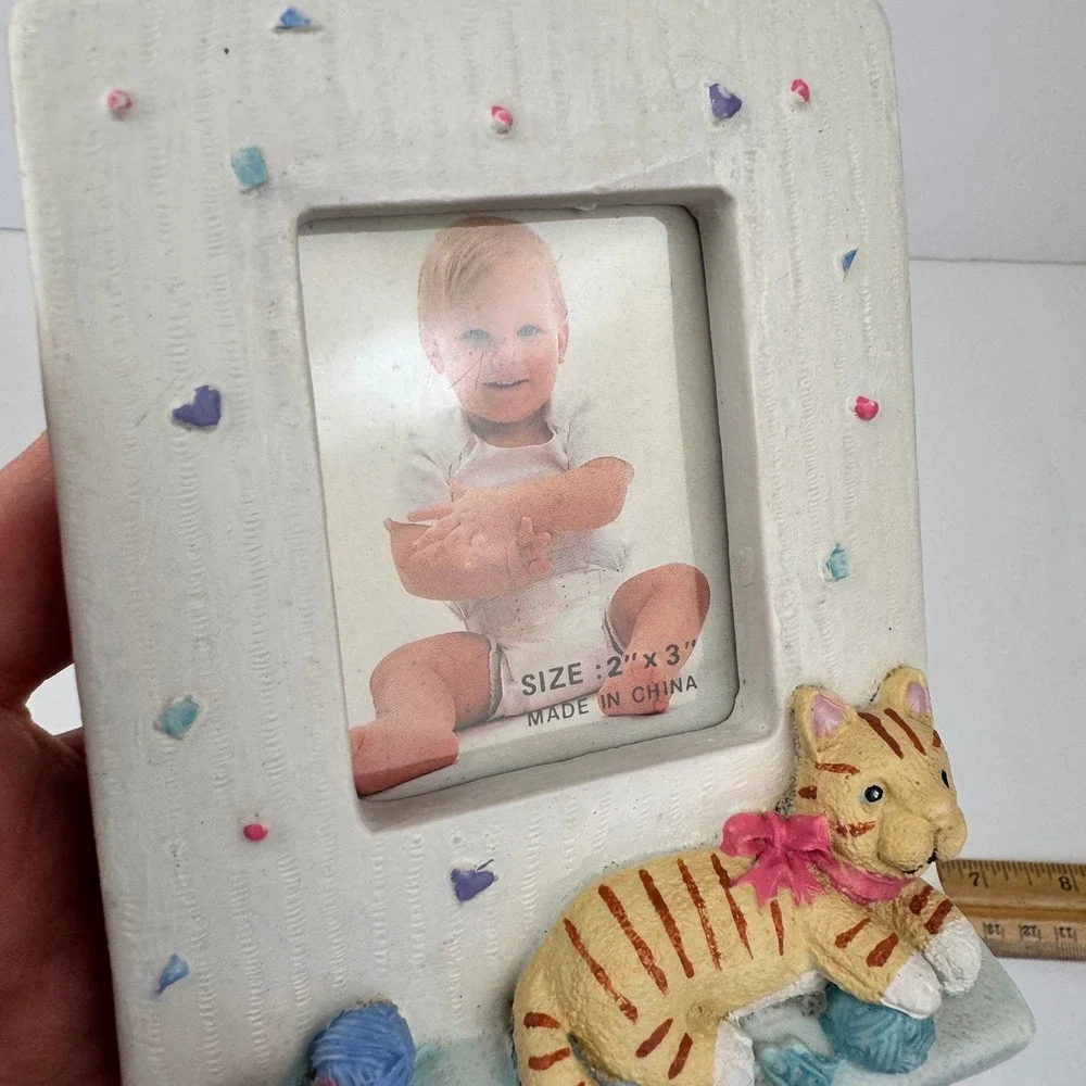 Vtg Small Mini Tabletop Pic Photo Frame Baby Nursery Cat Yarn Hearts Dots Pastel
